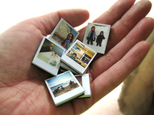 Mother's Day gift: DIY mini photo magnets
